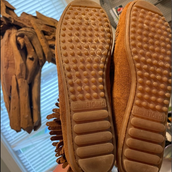 . Minnetonka fringe suede bootie - Picture 5 of 7